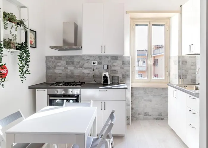 Large Family - 4 Bedrooms With Free Parking Near San Paolo Metro & By Rhr Apartment