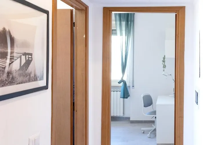 Apartment Large Family - 4 Bedrooms With Free Parking Near San Paolo Metro & By Rhr Rom