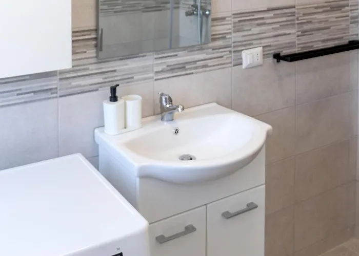 Apartment Large Family - 4 Bedrooms With Free Parking Near San Paolo Metro & By Rhr *