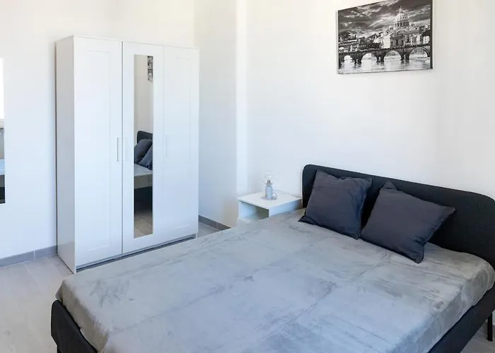 Apartment Large Family - 4 Bedrooms With Free Parking Near San Paolo Metro & By Rhr Rom