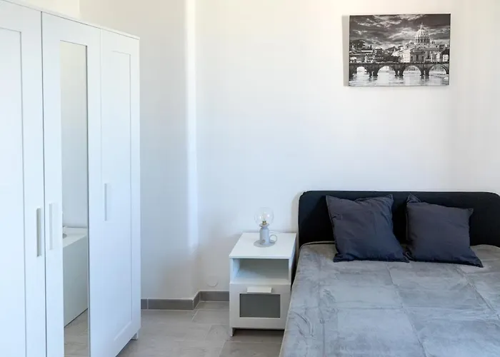 Apartment Large Family - 4 Bedrooms With Free Parking Near San Paolo Metro & By Rhr Rom