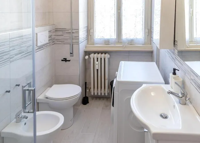 Large Family - 4 Bedrooms With Free Parking Near San Paolo Metro & By Rhr Apartment